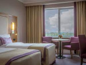 Bedrooms @ Charleville Park Hotel